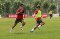 足球直播在线直播观看免费-包含选手全力备战，冲刺前方的词条