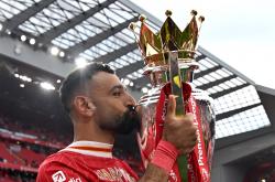 足球直播在线观看免费-利物浦中场发挥出色，掌控比赛节奏