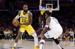 体育直播-面对湖人，湖人上演激烈一战