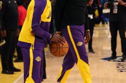 足球直播吧-NBA球队经历连胜，领跑积分榜