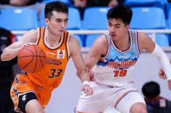 体育直播-厉害的球星在比赛中发挥出色领队伍获胜