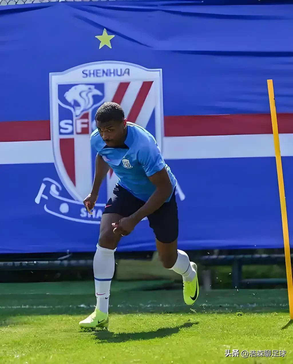 上海球员表现出色取得胜利的简单介绍 上海球员表现出色取得胜利的简单介绍