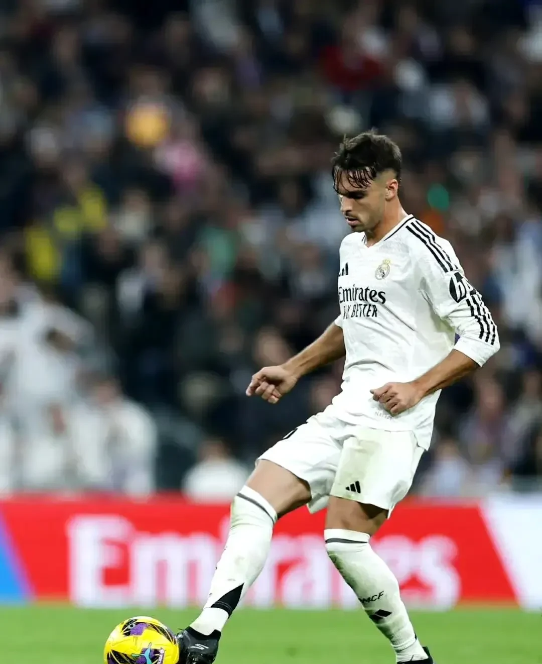 包含皇马主场告捷,继续追赶领头羊的词条 包含皇马主场告捷,继续追赶领头羊的词条