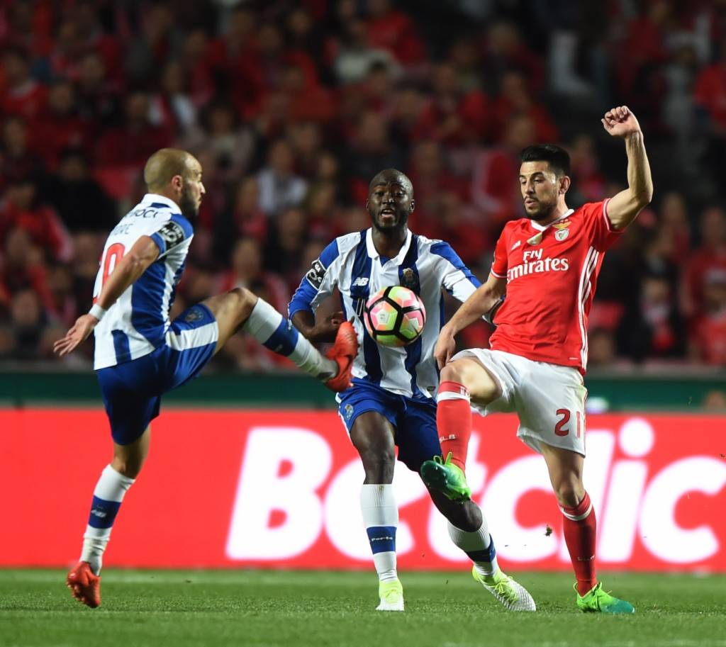 包含波尔图客场逆袭客队,晋级关键一战的词条 包含波尔图客场逆袭客队,晋级关键一战的词条