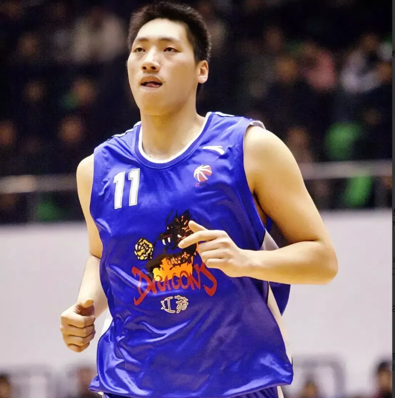 顶级篮球名将为支持社区慈善事业行动的简单介绍 顶级篮球名将为支持社区慈善事业行动的简单介绍