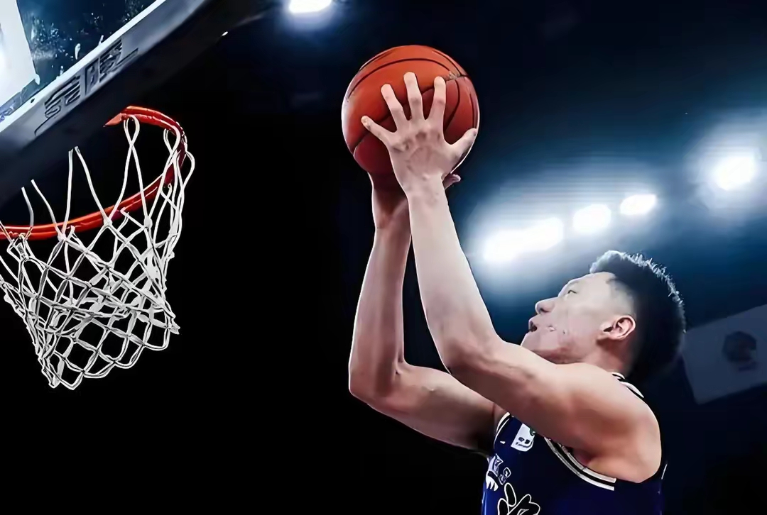 球队完胜对手,士气高昂备战关键比赛 球队完胜对手,士气高昂备战关键比赛