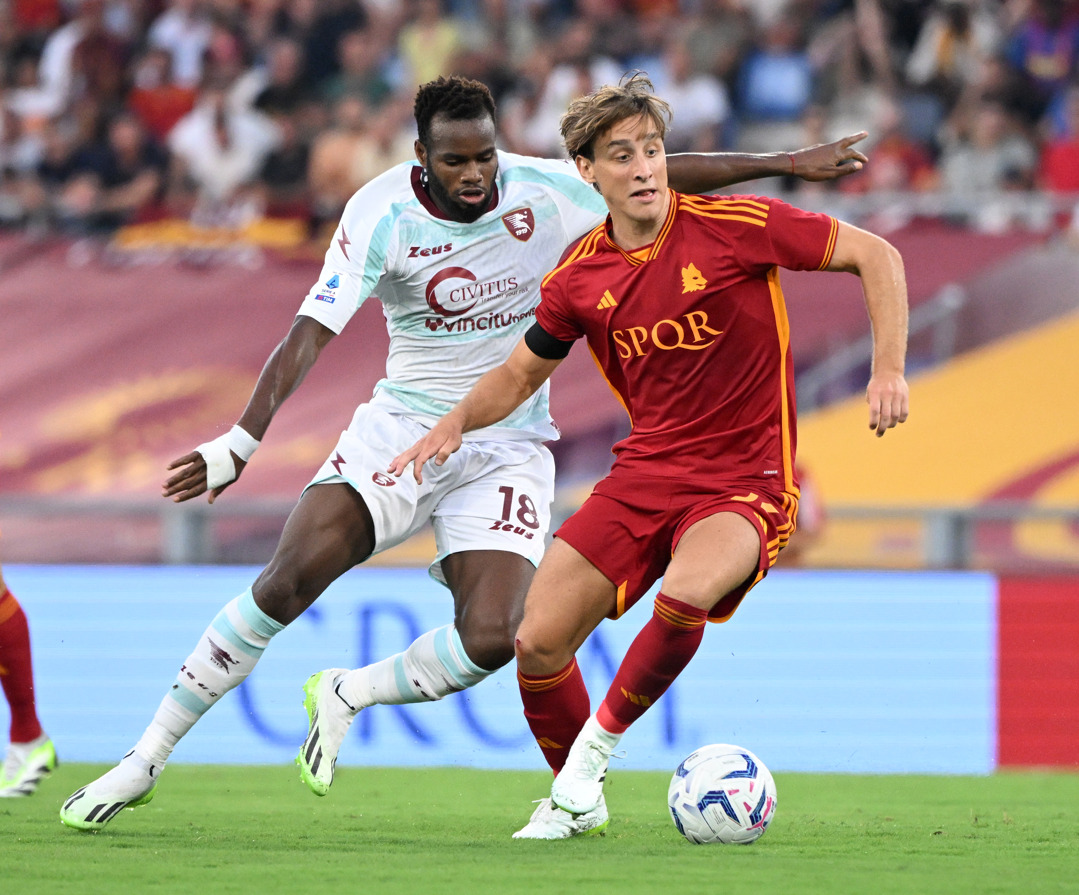 尤文图斯取得七连胜,稳居意甲第二 尤文图斯取得七连胜,稳居意甲第二