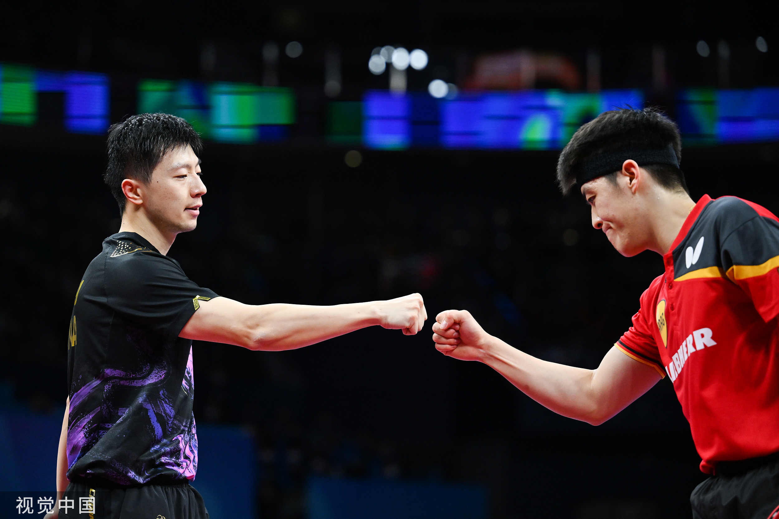 KT横扫TL,Bin成为全场焦点入围赛2:0(成都) KT横扫TL,Bin成为全场焦点入围赛2:0(成都)