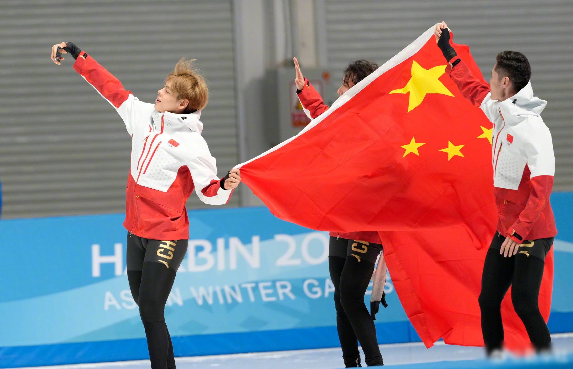 包含韩国运动员勇夺银牌,精彩表现备受瞩目的词条 包含韩国运动员勇夺银牌,精彩表现备受瞩目的词条