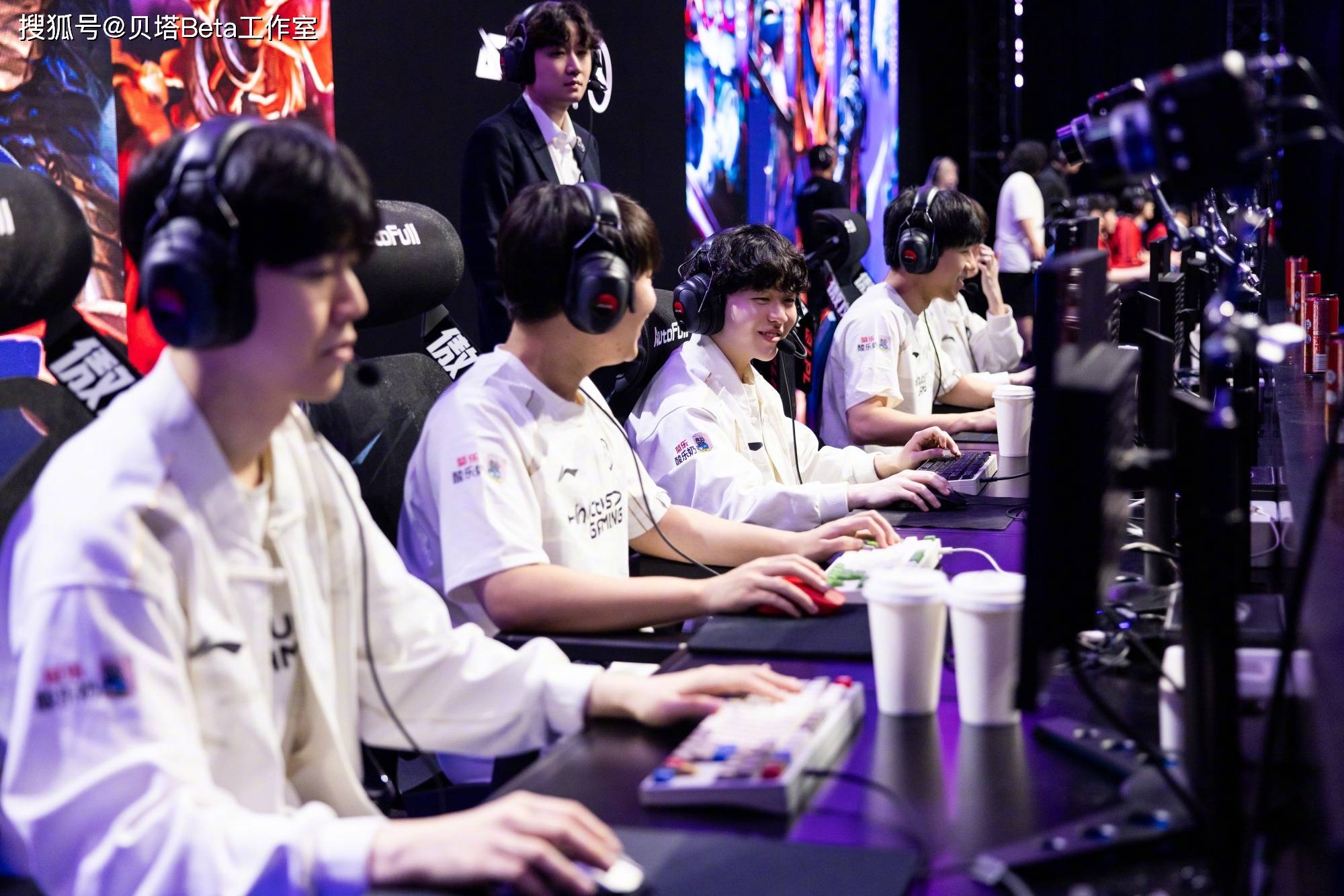 关于EDG横扫TSM,Meiko2爆发神勇的信息 关于EDG横扫TSM,Meiko2爆发神勇的信息